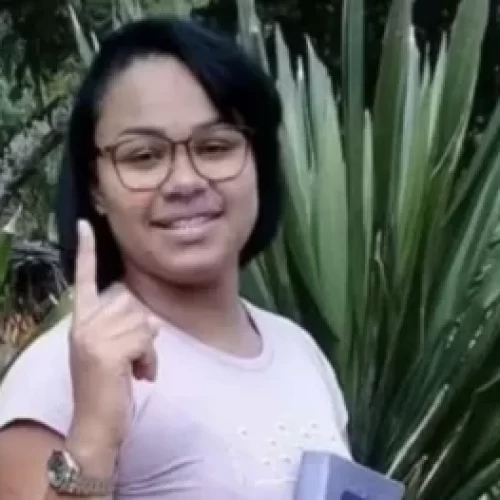 Mulher é assassinada pelo ex-marido dentro de casa na frente dos filhos em Salvador