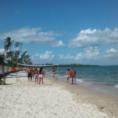 Praia de Cabuçu em Saubara é considerada imprópria para banho neste fim de semana, segundo INEMA
