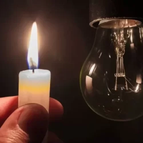 Procon notifica Coelba por interrupções no fornecimento de energia elétrica na Bahia