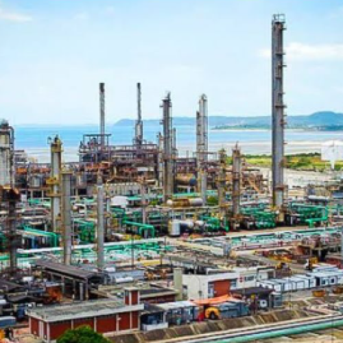 Recompra da Refinaria Landulpho Alves pela Petrobrás avança em meio a aumento de produção